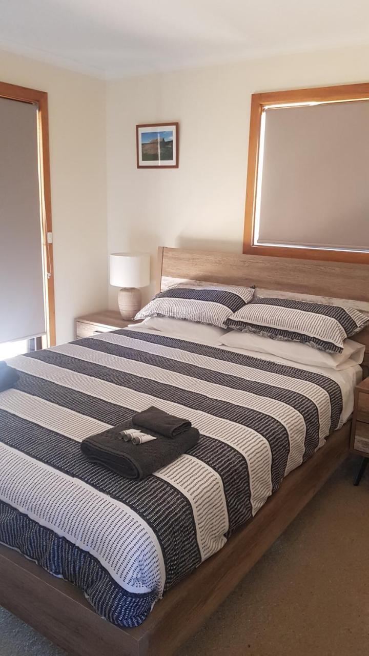 Parndana Hotel Cabins Екстериор снимка